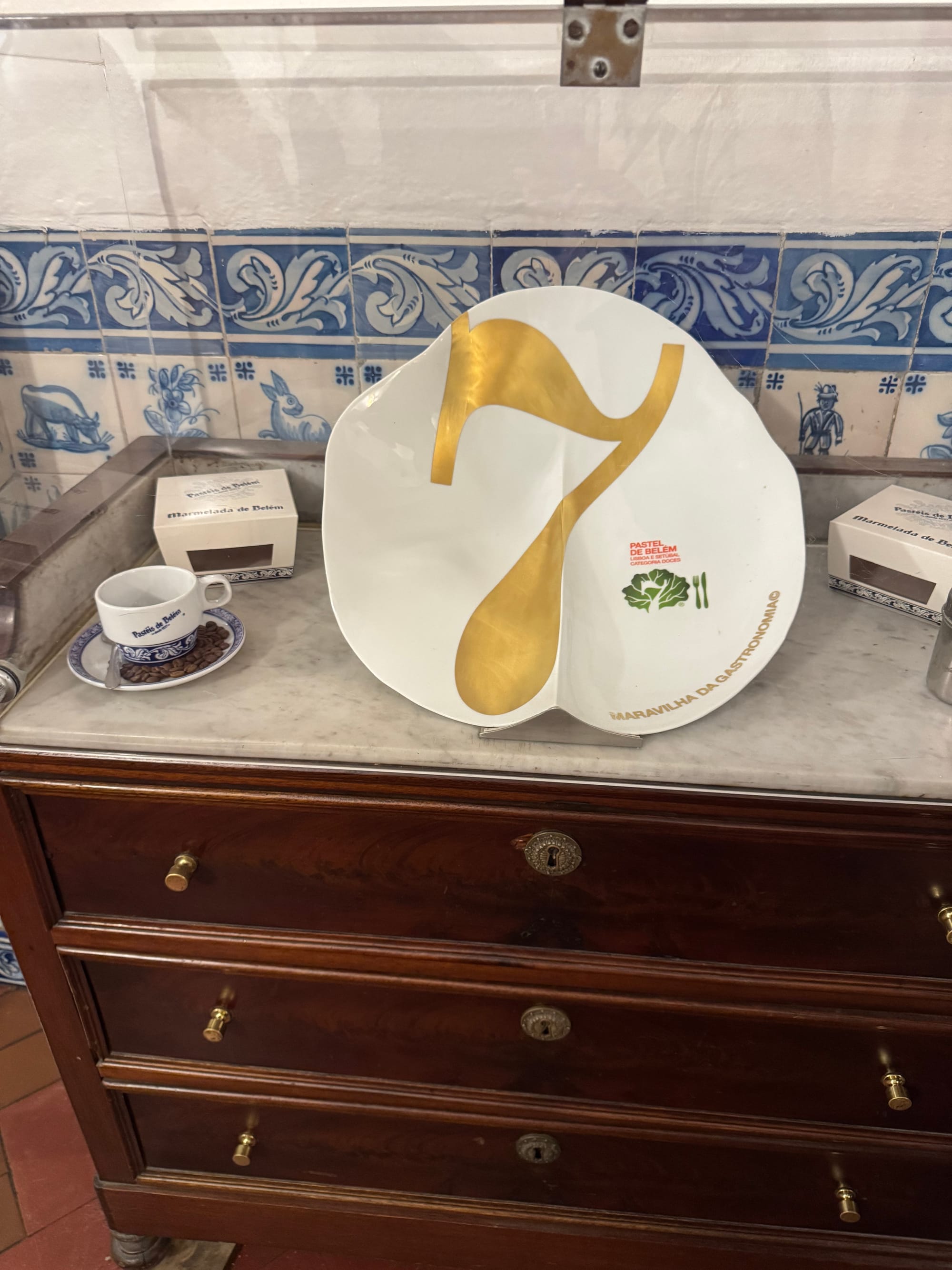 Pastéis de Belém: A tradition that unites families through generations.